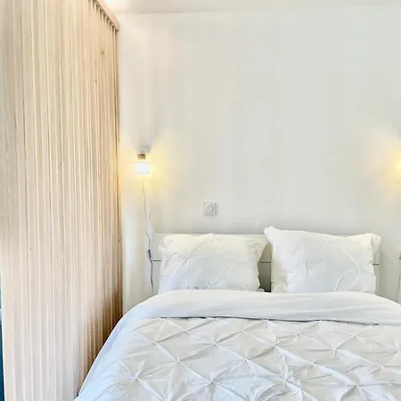 Modern Pool Monaco Area Дом отдыха Босолей